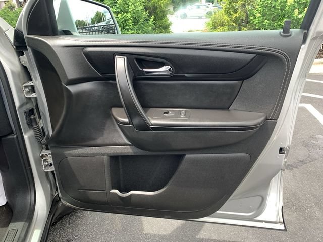 Used 2015 Chevrolet Traverse LT w/ Style and Technology Package AWD/4WD image 13
