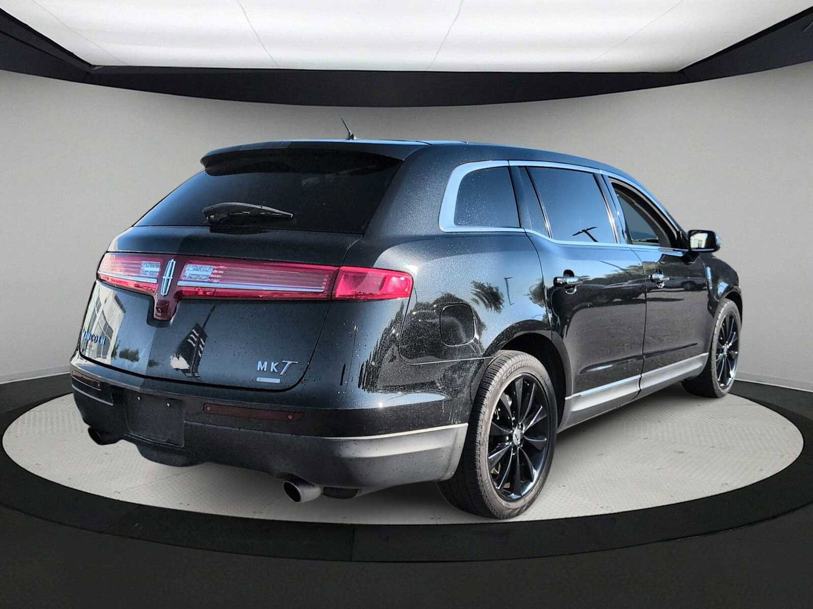 Used 2014 Lincoln MKT AWD w/ Equipment Group 201A image 8