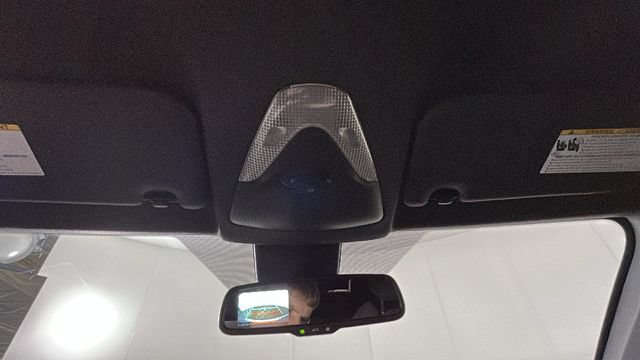 Used 2018 Toyota C-HR XLE FWD image 25