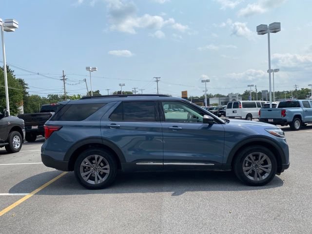Used 2025 Ford Explorer Active w/ Active Comfort Package AWD/4WD image 6