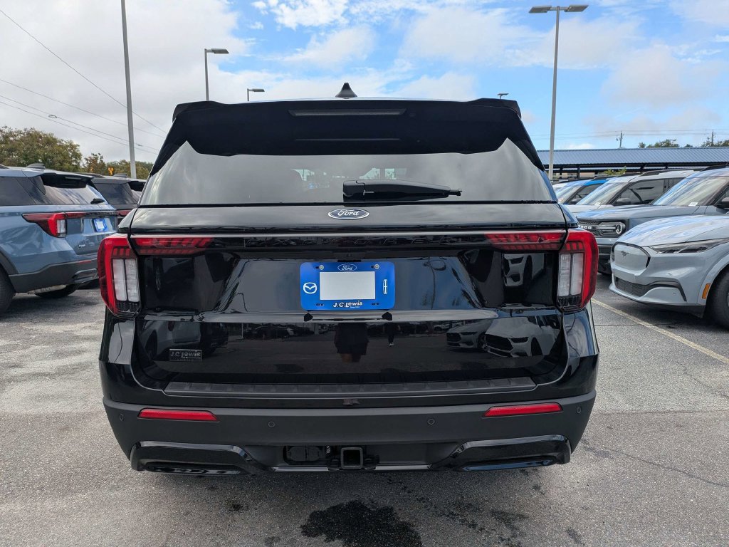 New 2026 Ford Explorer ST-Line RWD image 5