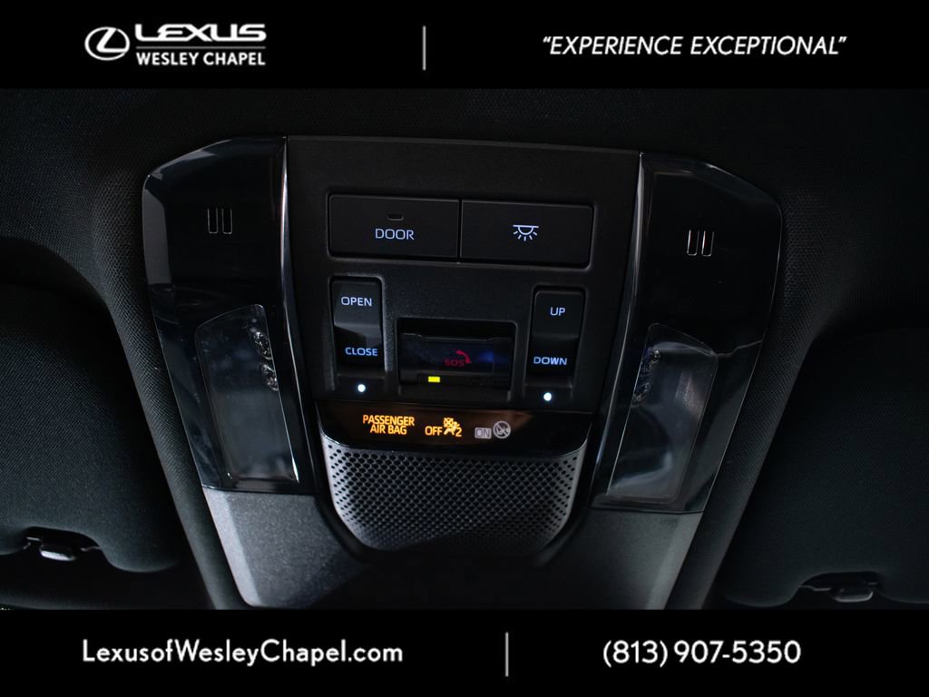 Used 2025 Lexus GX 550 w/ Accessory Package (2T) AWD/4WD image 40