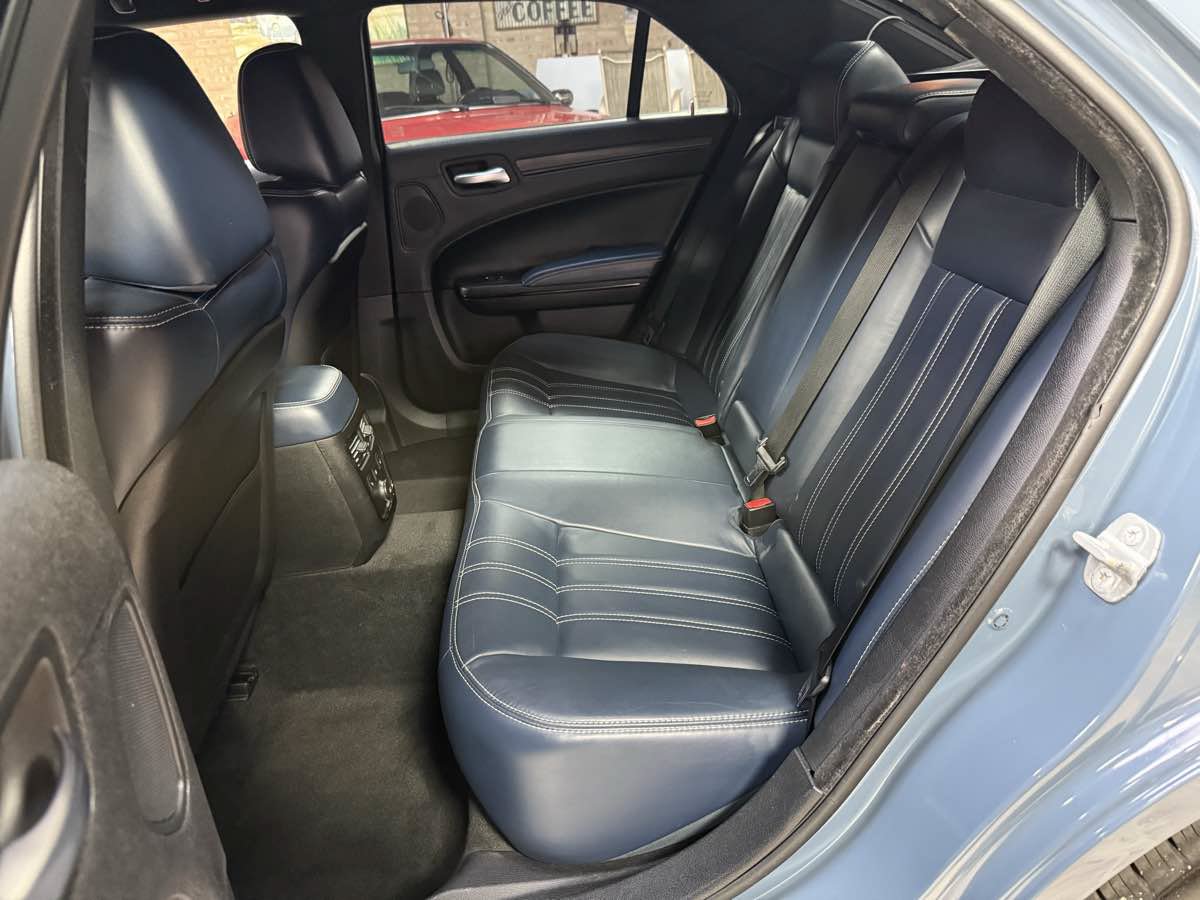 Used 2014 Chrysler 300 S w/ Luxury Group RWD image 25