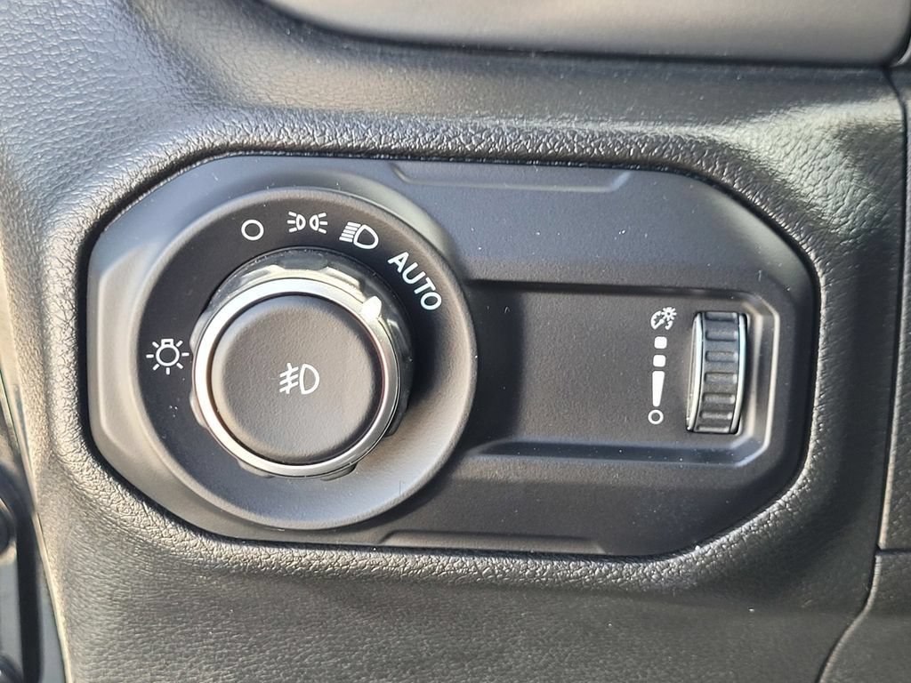 Used 2023 Jeep Wrangler Unlimited Sport AWD/4WD image 27