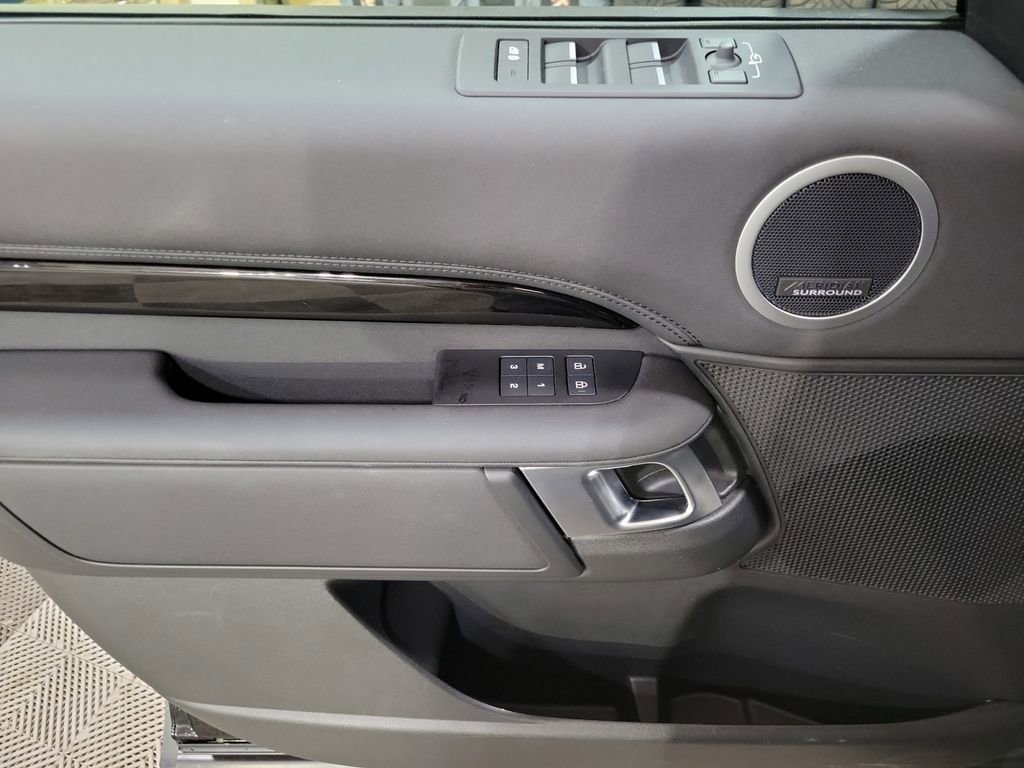 New 2026 Land Rover Discovery S AWD/4WD image 14