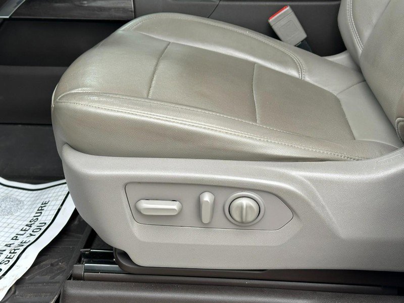 Used 2020 Chevrolet Silverado 1500 LTZ w/ LTZ Premium Package image 19