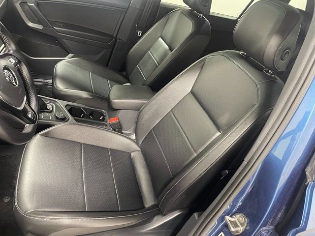 Used 2019 Volkswagen Tiguan SEL R-Line AWD/4WD image 15