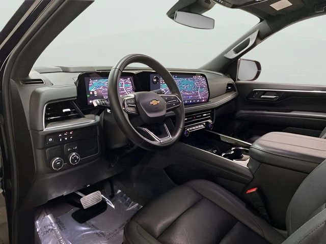 Used 2025 Chevrolet Suburban LT RWD image 61