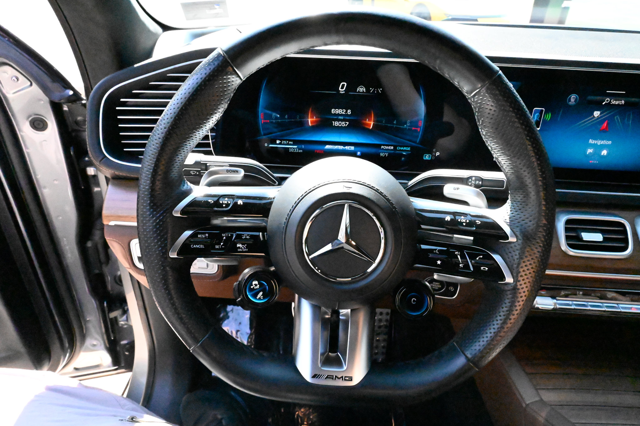Used 2024 Mercedes-Benz GLS 63 AMG 4MATIC image 23