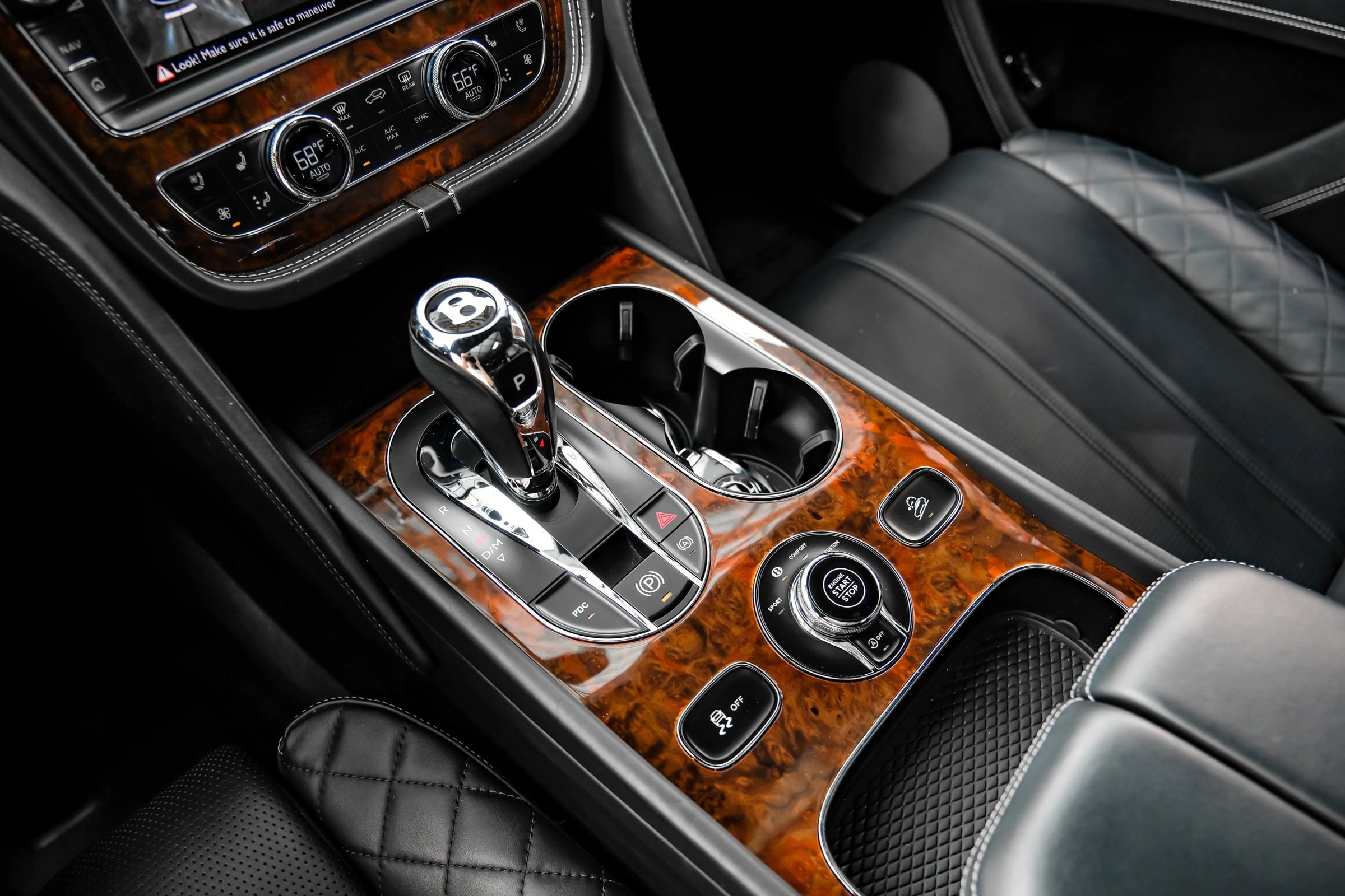 Used 2019 Bentley Bentayga AWD/4WD image 26