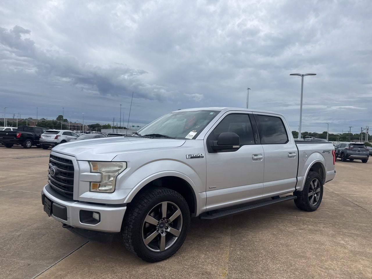 Used 2016 Ford F150 XLT w/ Equipment Group 302A Luxury AWD/4WD image 8