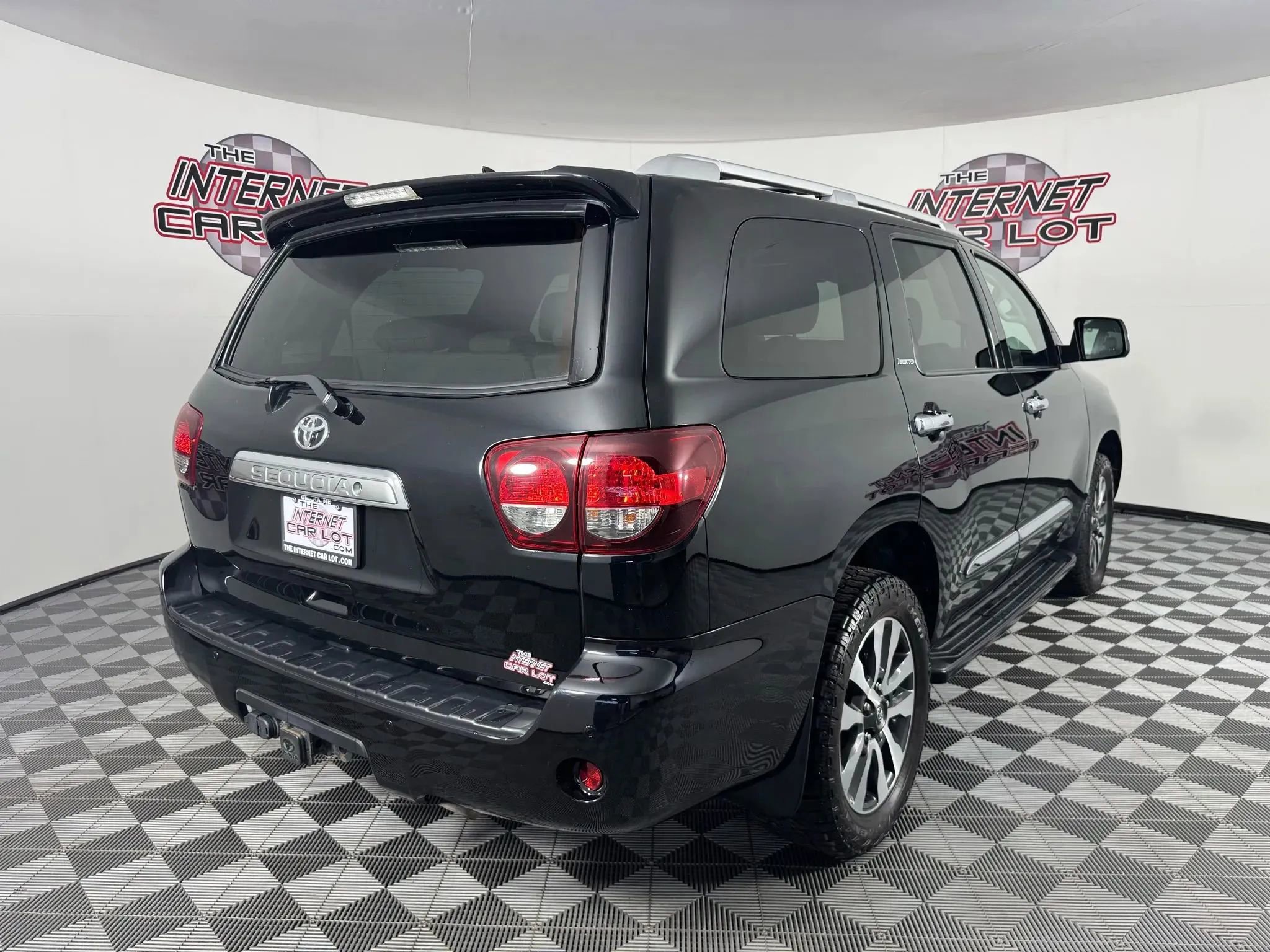 Used 2019 Toyota Sequoia Limited image 7