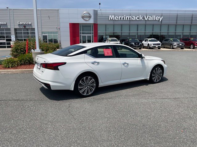 Used 2024 Nissan Altima 2.5 SL AWD/4WD image 6