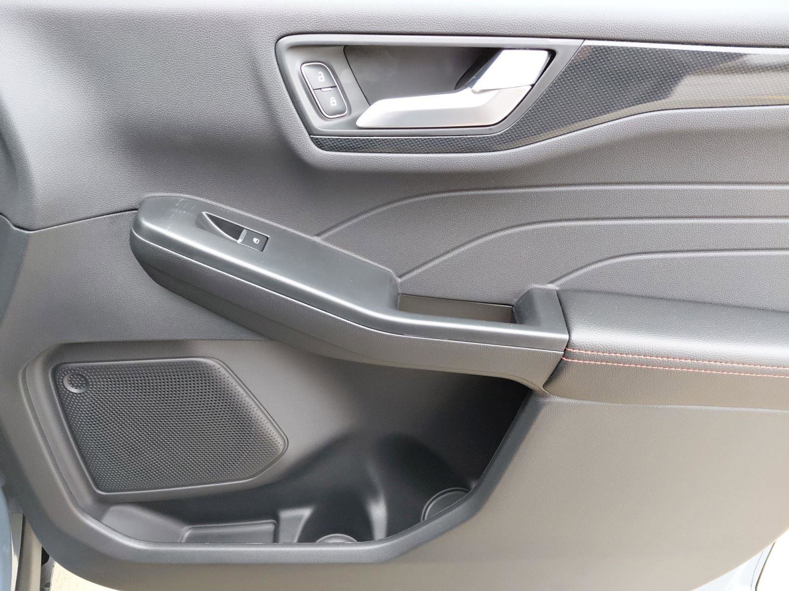 New 2026 Ford Escape ST-Line w/ Tech Pack #1 image 18