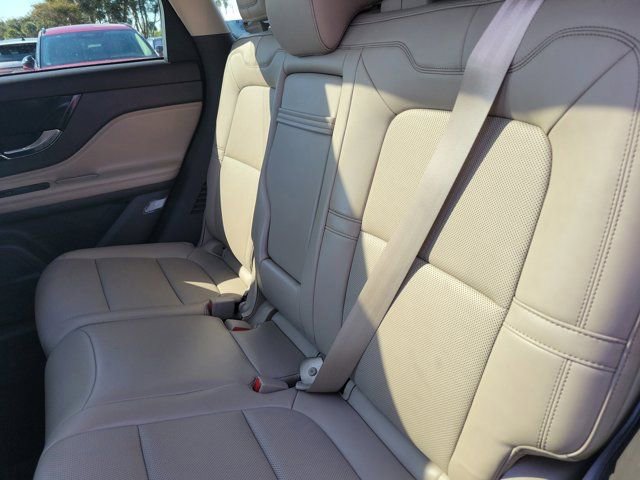 Certified 2023 Lincoln Corsair AWD w/ Equipment Group 101A image 16
