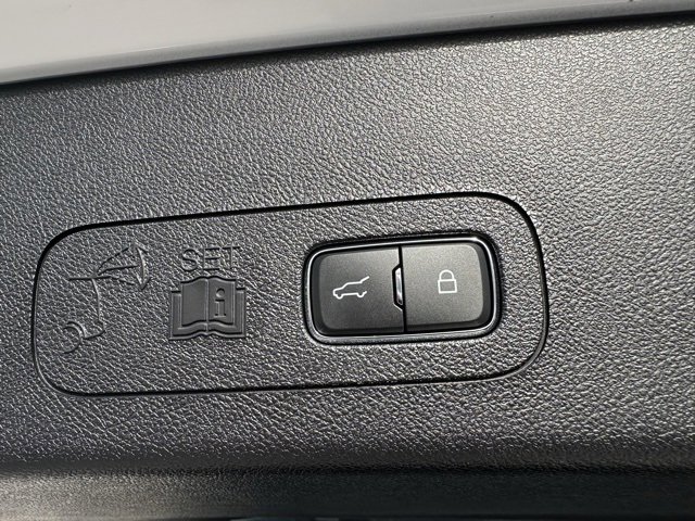 Used 2023 Lincoln Aviator AWD w/ Premium Package image 26