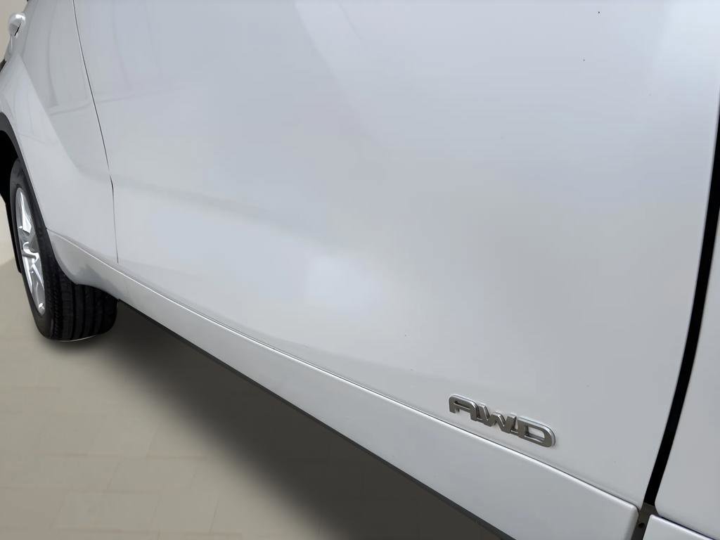 Used 2024 Toyota Highlander LE image 36