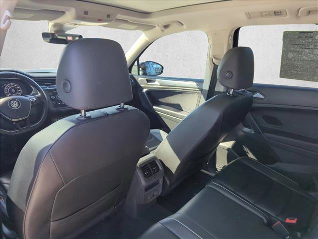 Used 2019 Volkswagen Tiguan SEL Premium w/ 3rd Row Seat Package AWD/4WD image 18