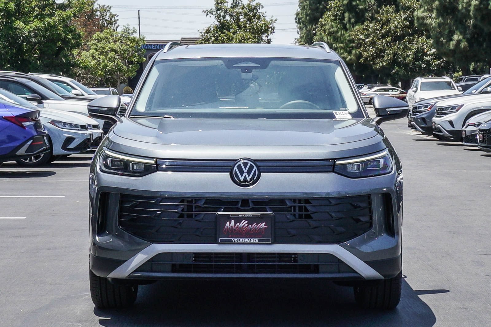 New 2026 Volkswagen Tiguan SE AWD/4WD image 2