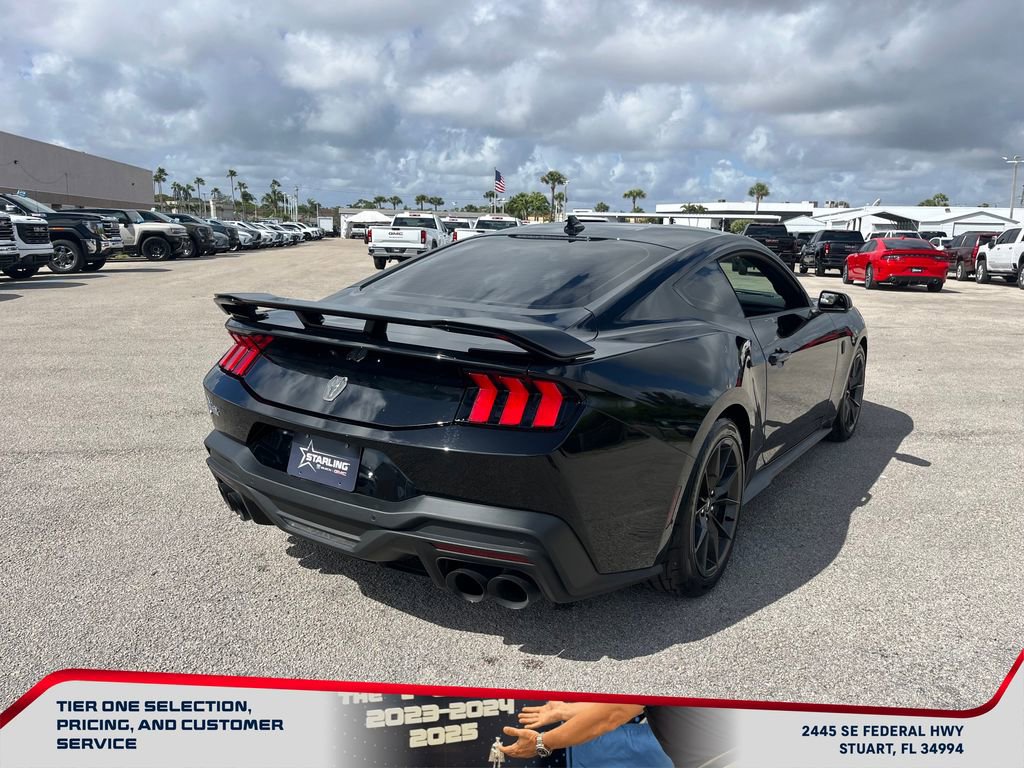 Used 2024 Ford Mustang Dark Horse image 3