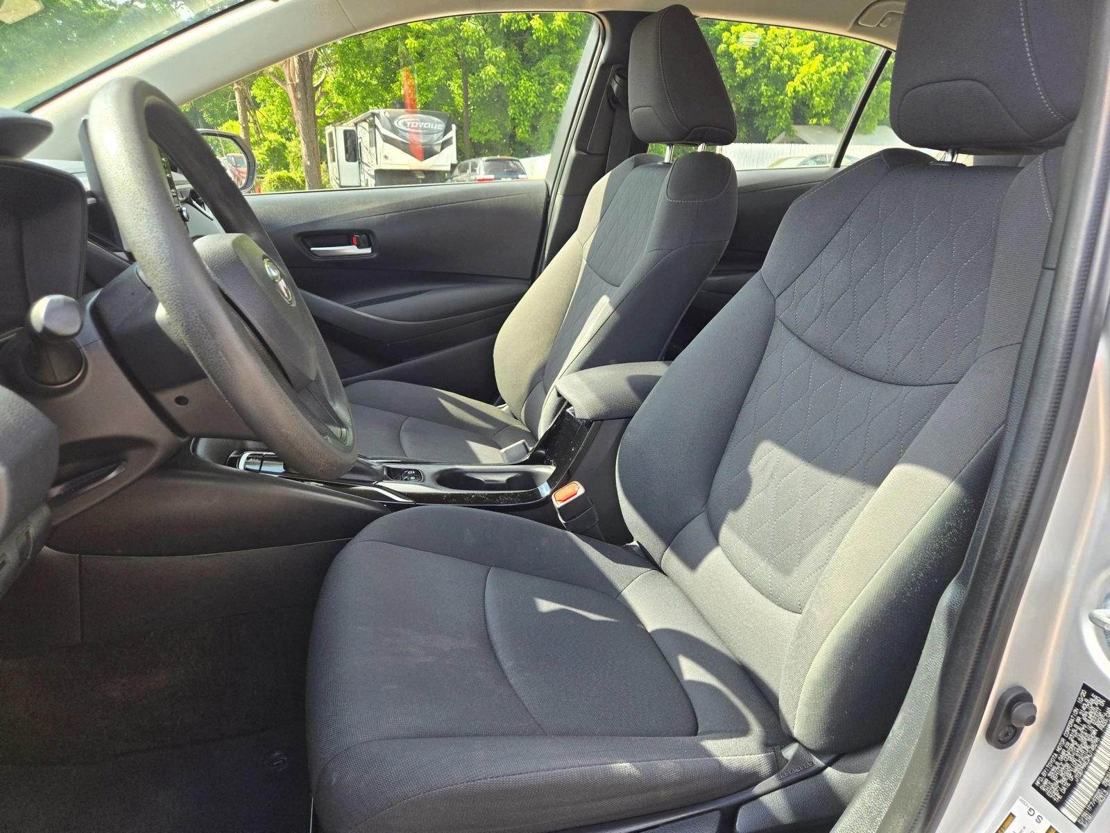 Used 2021 Toyota Corolla LE FWD image 6