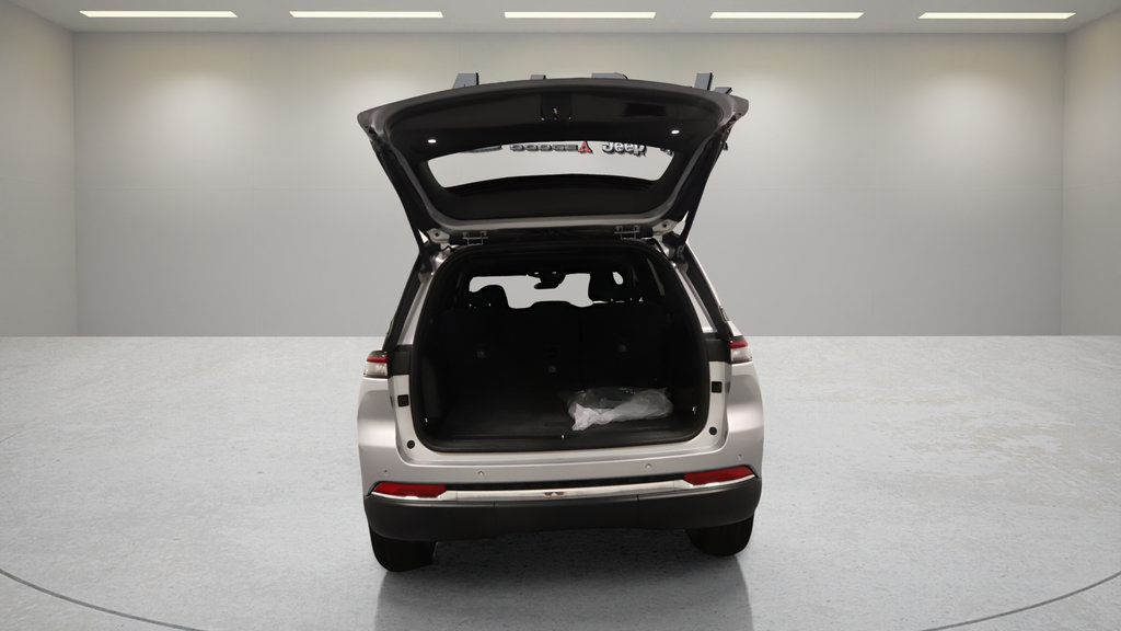 New 2026 Jeep Grand Cherokee Laredo X AWD/4WD image 18