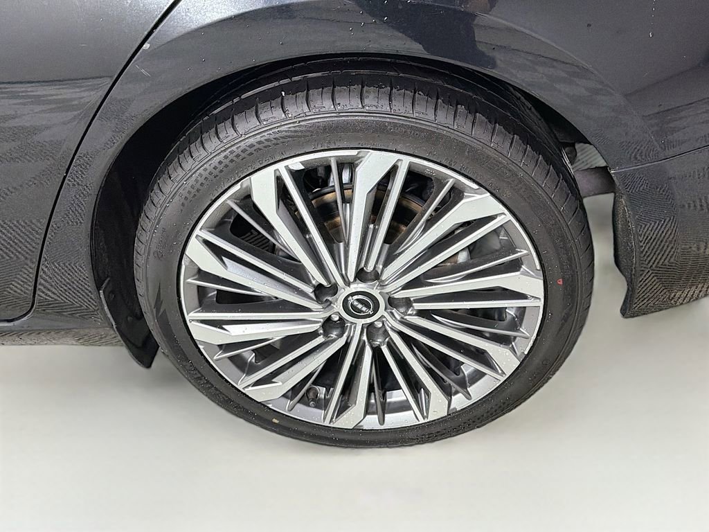 Used 2023 Nissan Altima 2.5 SL FWD image 32