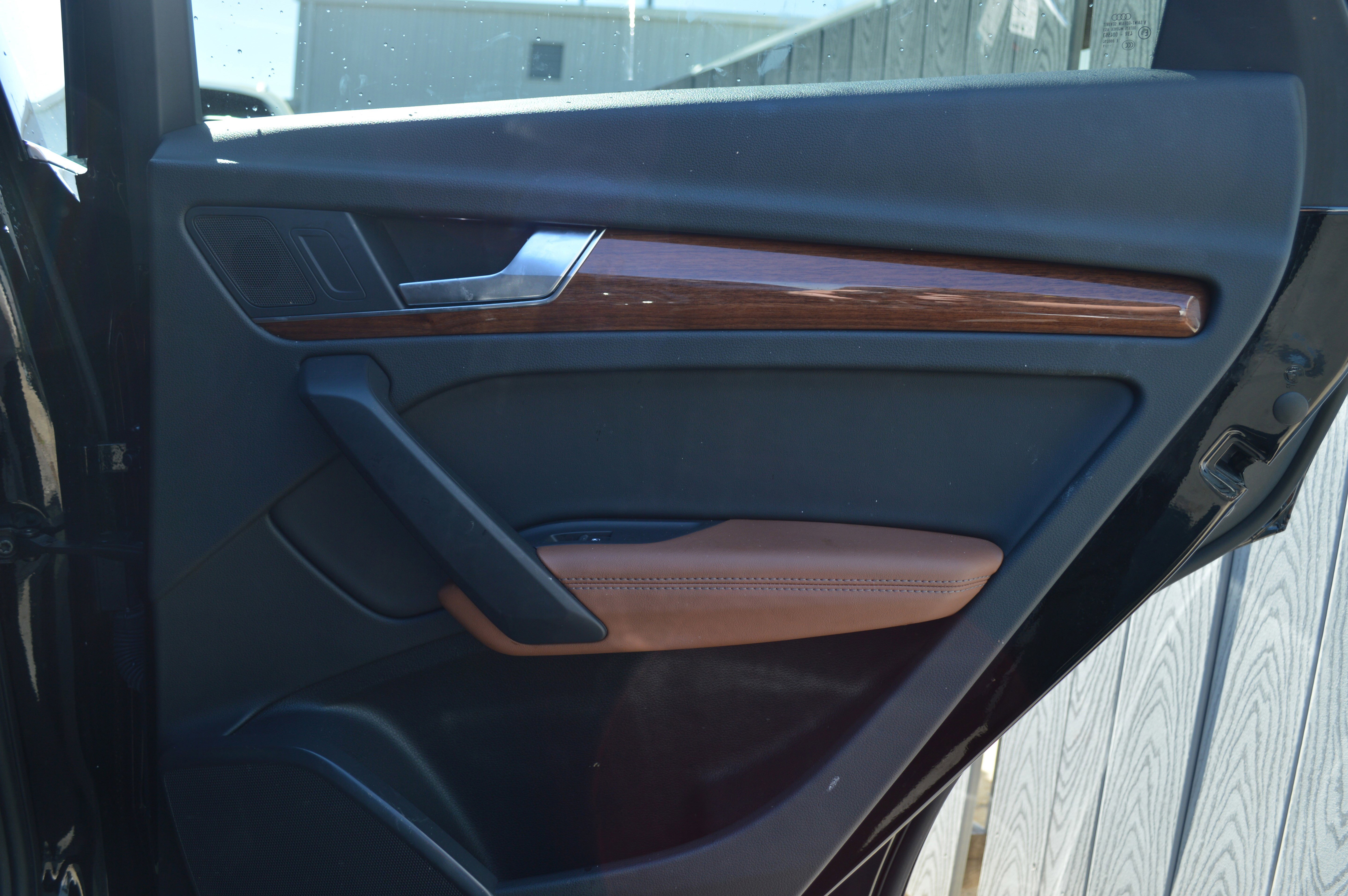 Used 2021 Audi Q5 Premium Plus w/ Premium Plus Package image 28