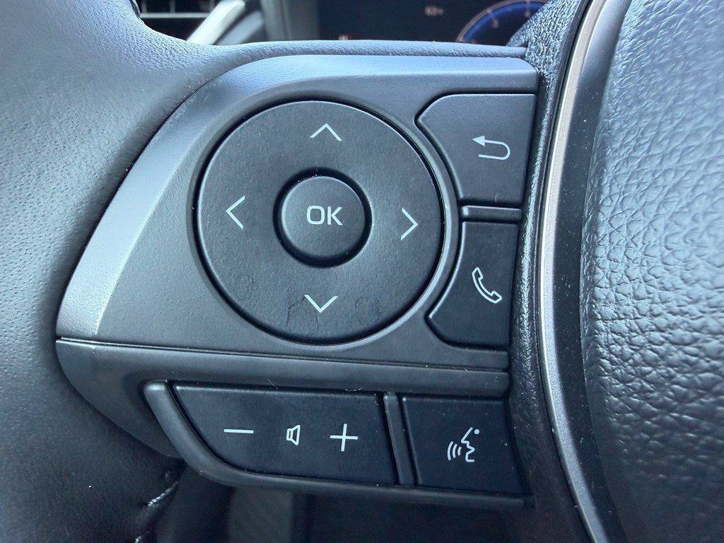 Used 2026 Toyota Corolla Cross LE FWD image 15