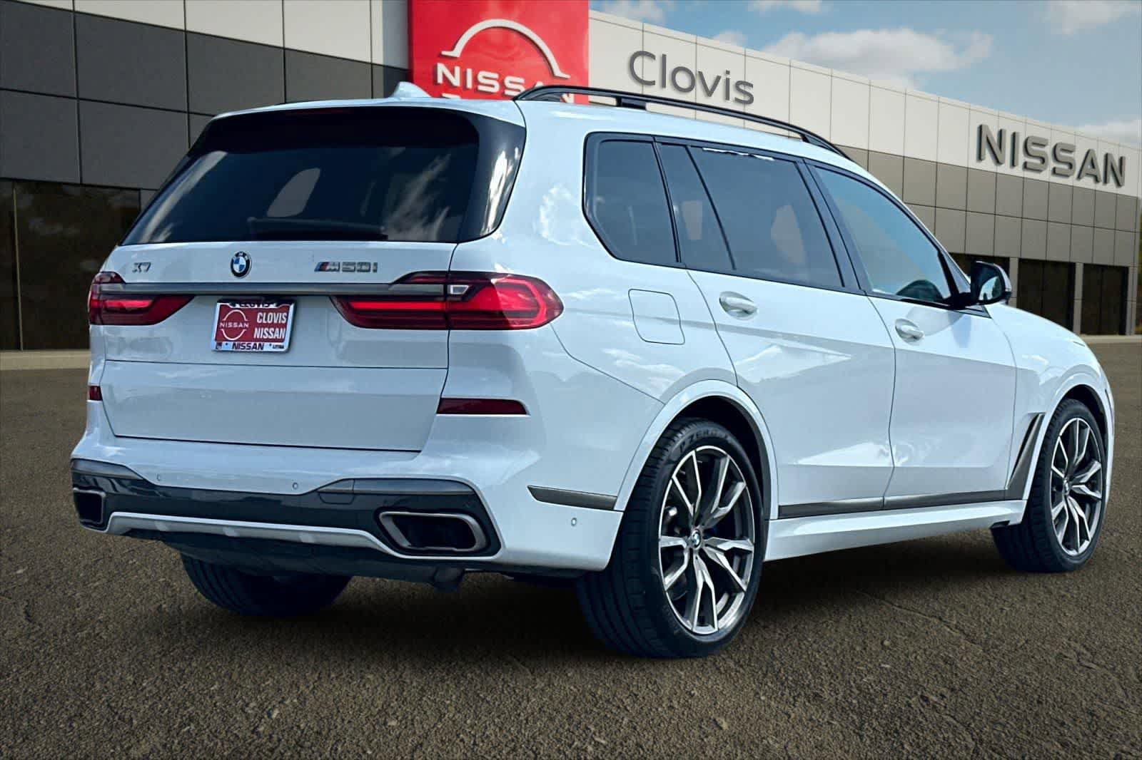 Used 2020 BMW X7 M50i AWD/4WD image 3