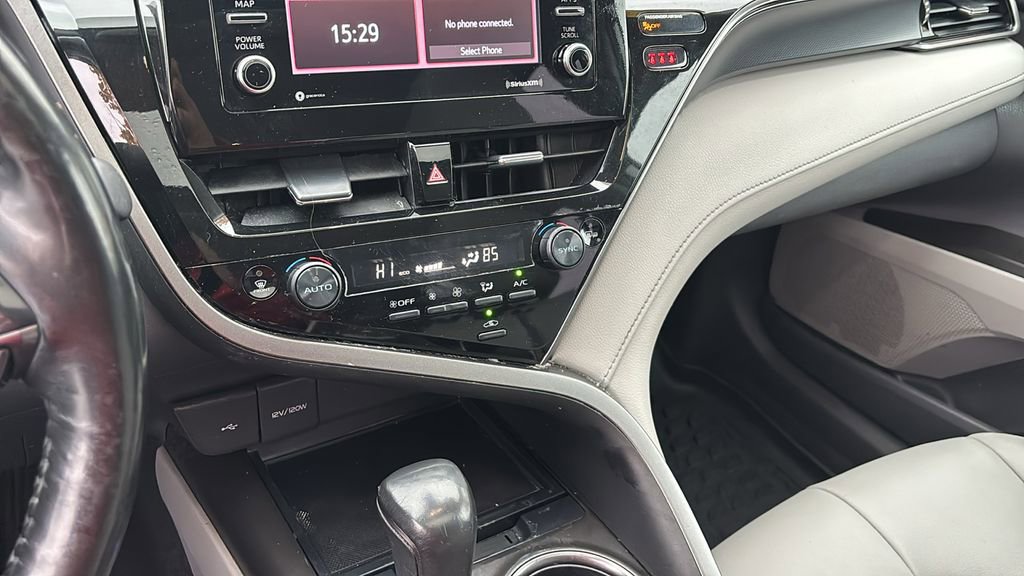 Used 2022 Toyota Camry SE image 20