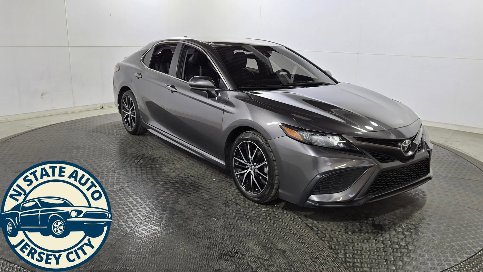 Used 2021 Toyota Camry SE