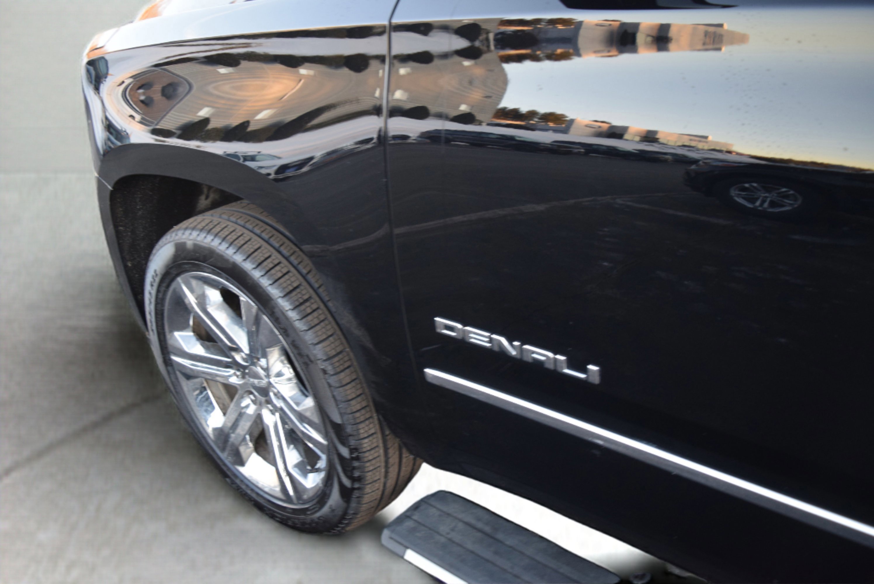 Used 2020 GMC Yukon XL Denali w/ Denali Ultimate Package image 12