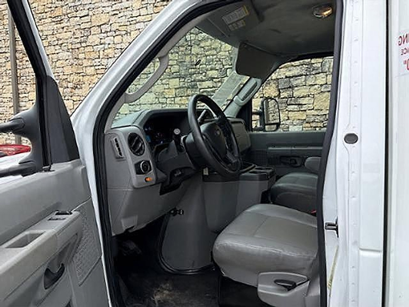 Used 2024 Ford E-450 and Econoline 450 Super Duty w/ Power Windows & Locks Group RWD image 8