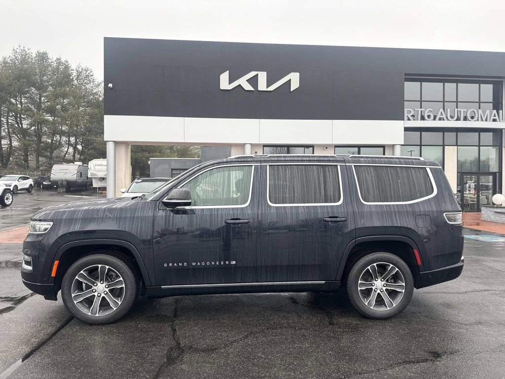 Used 2023 Jeep Grand Wagoneer 4WD image 2