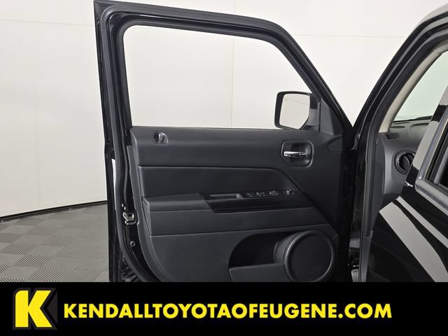 Used 2016 Jeep Patriot Sport w/ Power Value Group FWD image 19