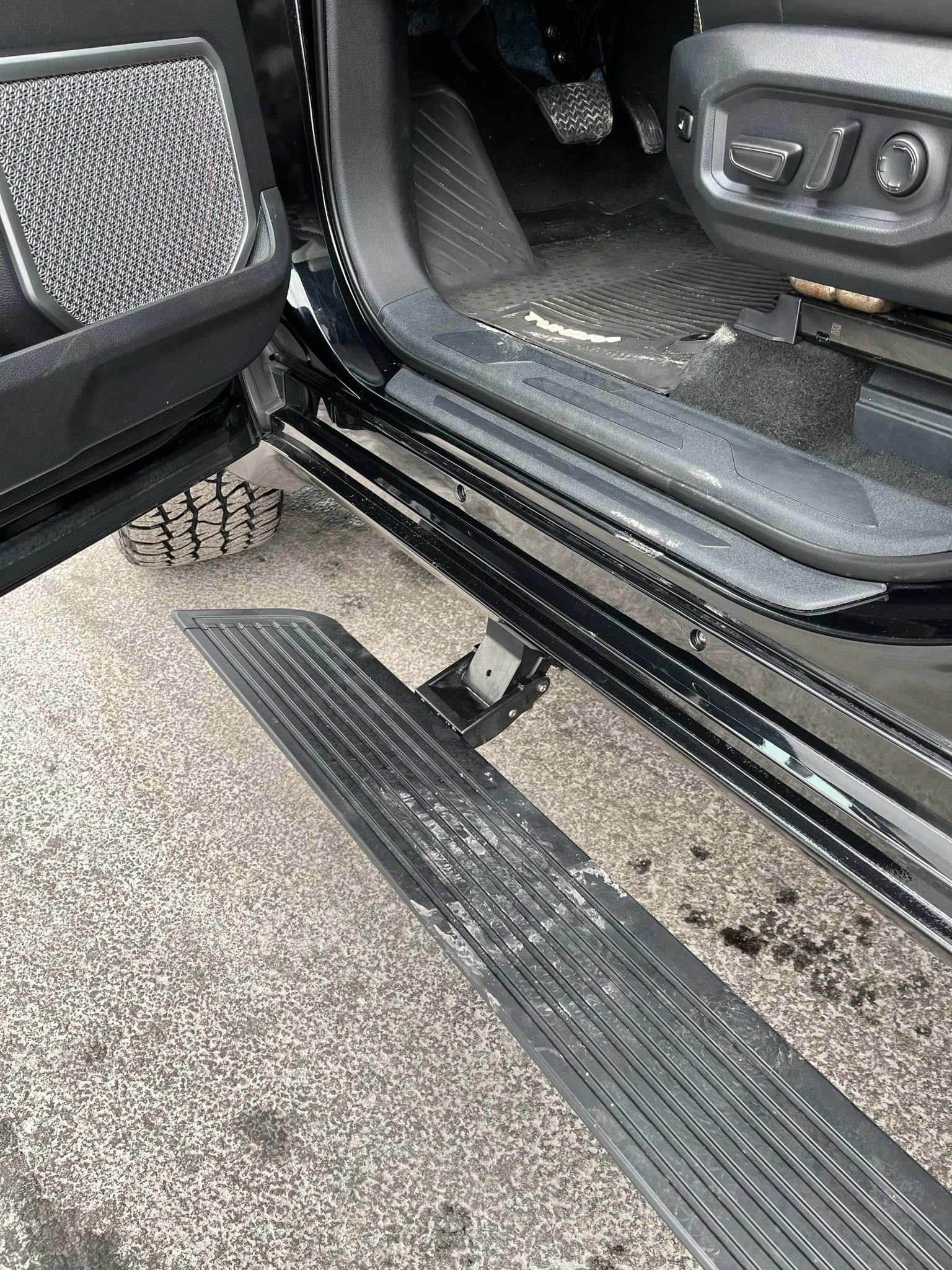 Used 2022 Toyota Tundra Capstone AWD/4WD image 16