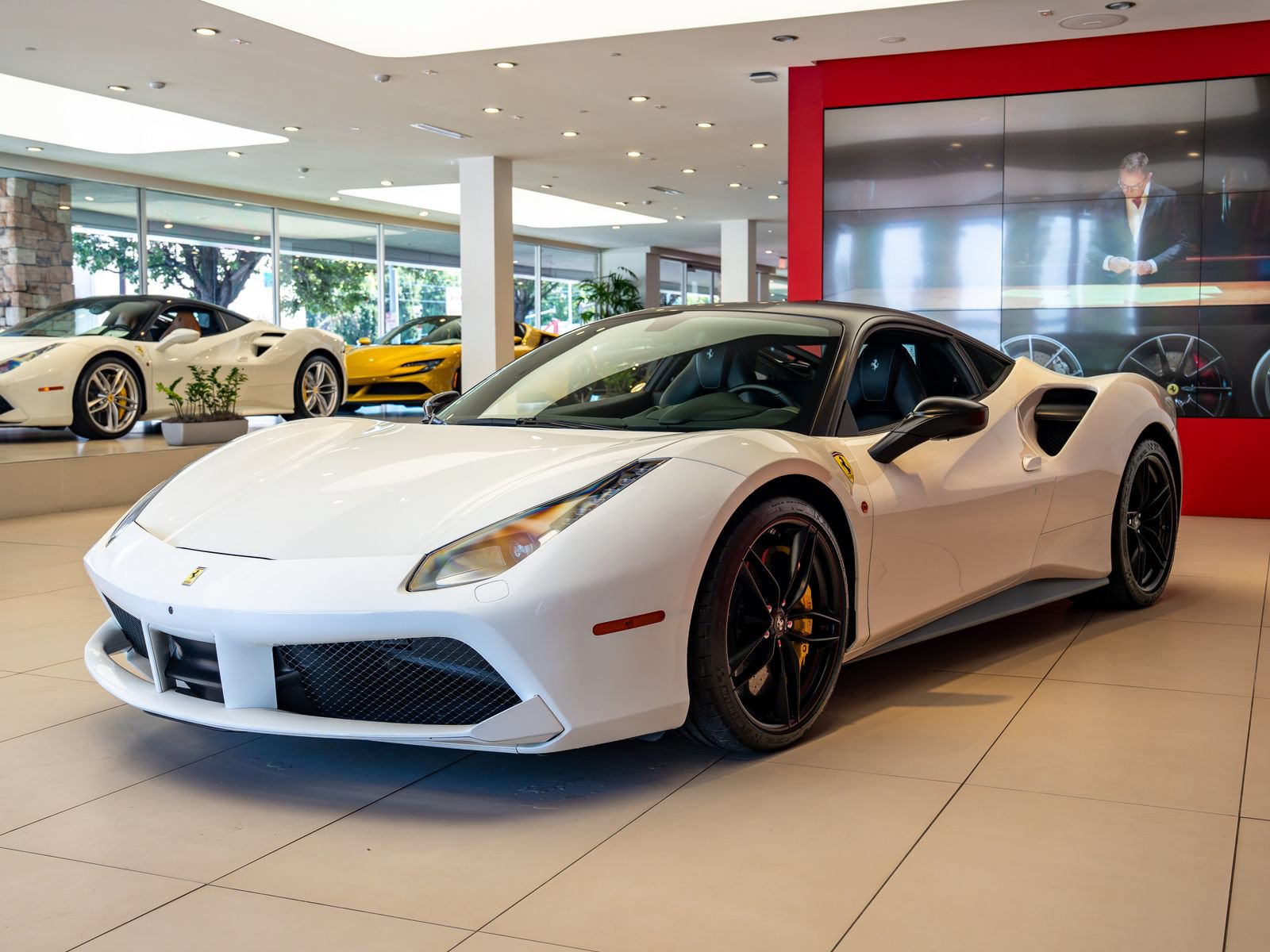 Certified 2016 Ferrari 488 GTB RWD image 4