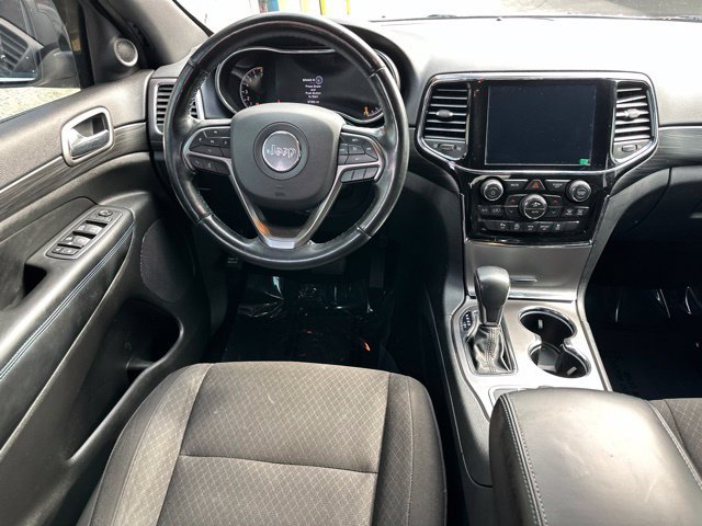 Used 2020 Jeep Grand Cherokee Laredo AWD/4WD image 33