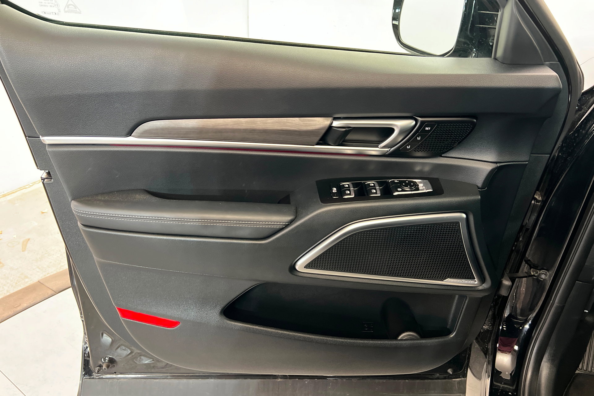 Used 2025 Kia Telluride SX Prestige X-Line image 15