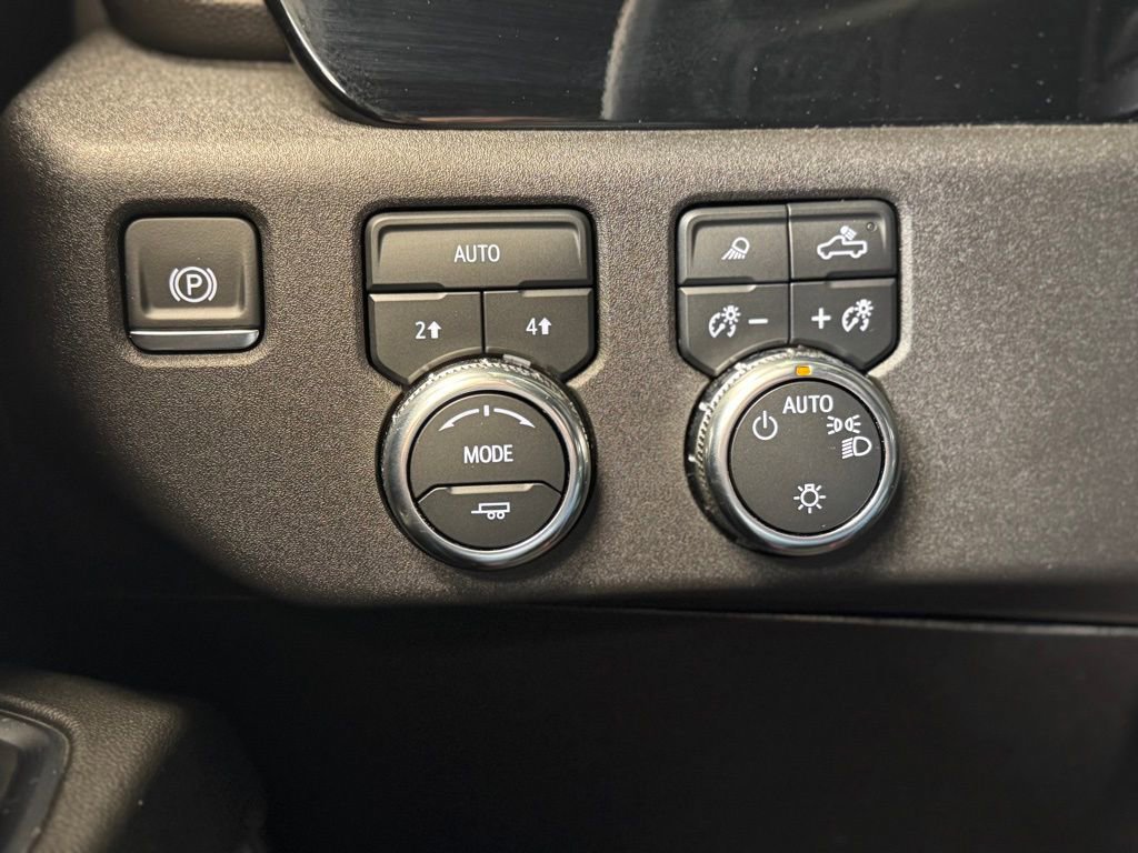 Used 2024 GMC Sierra 1500 SLE w/ Preferred Package image 28