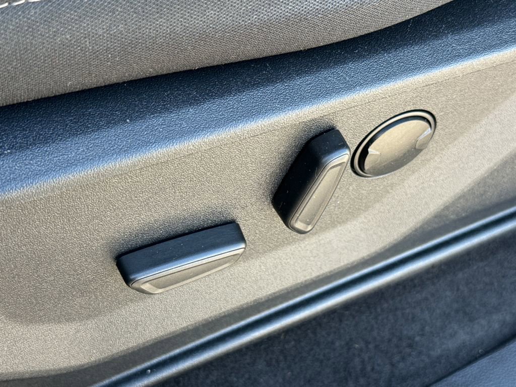 Certified 2023 Ford F150 XLT w/ Equipment Group 302A High image 27