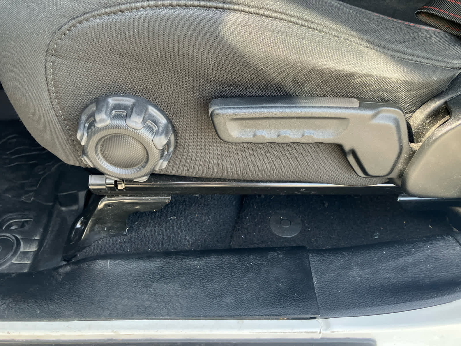 Used 2020 Jeep Gladiator Rubicon w/ Auxiliary Switch Group image 11