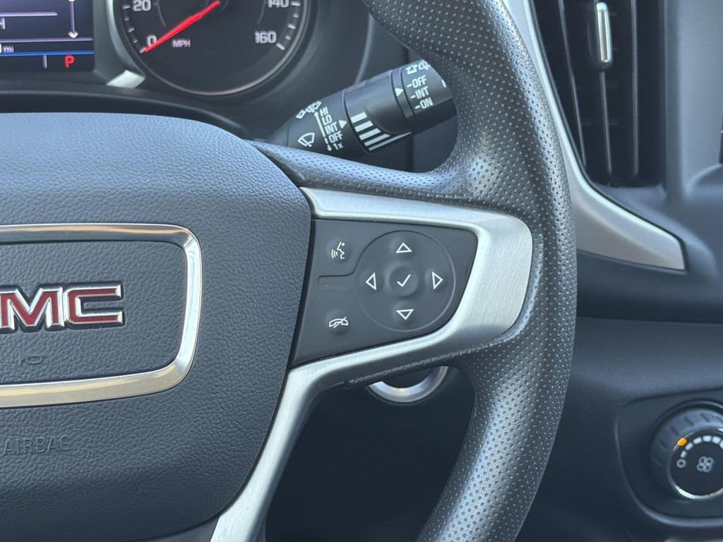 Used 2023 GMC Terrain SLE w/ Elevation Edition image 9