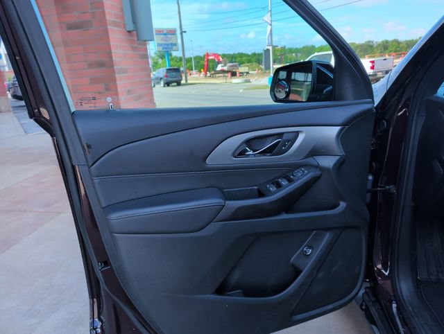 Used 2023 Chevrolet Traverse LT AWD/4WD image 11