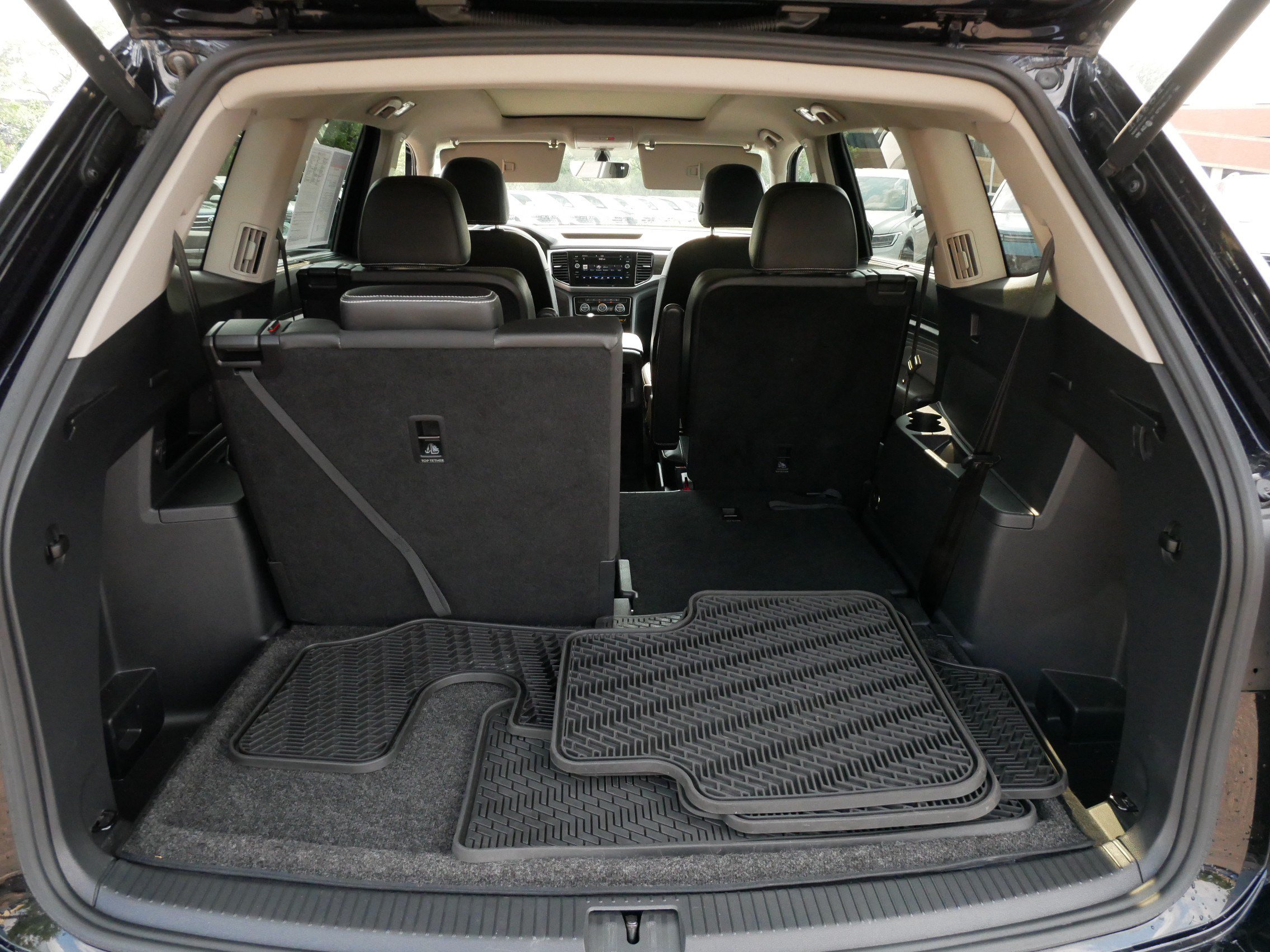 Certified 2023 Volkswagen Atlas SE w/ Panoramic Sunroof Package AWD/4WD image 18