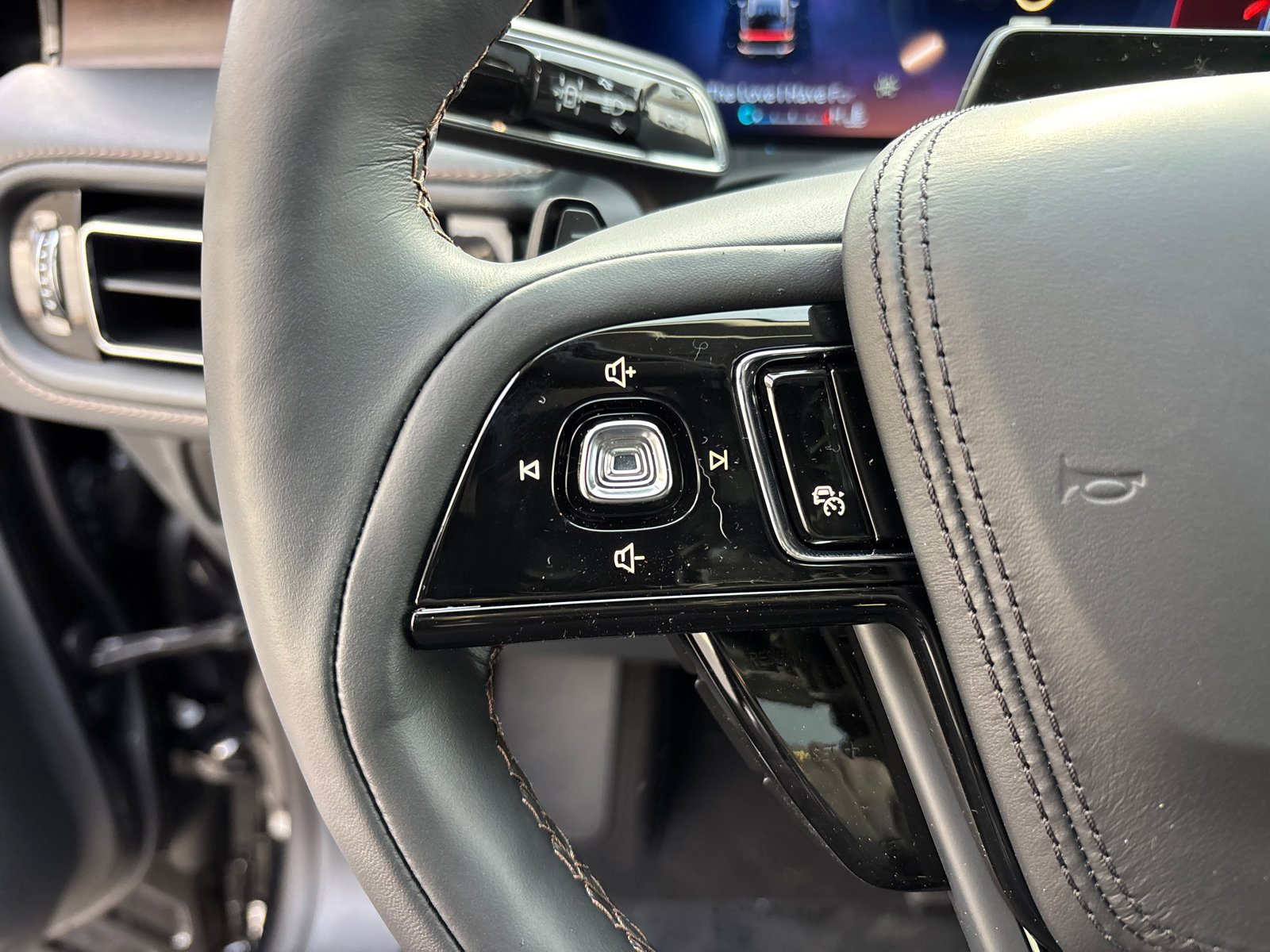 New 2026 Lincoln Aviator Reserve image 17