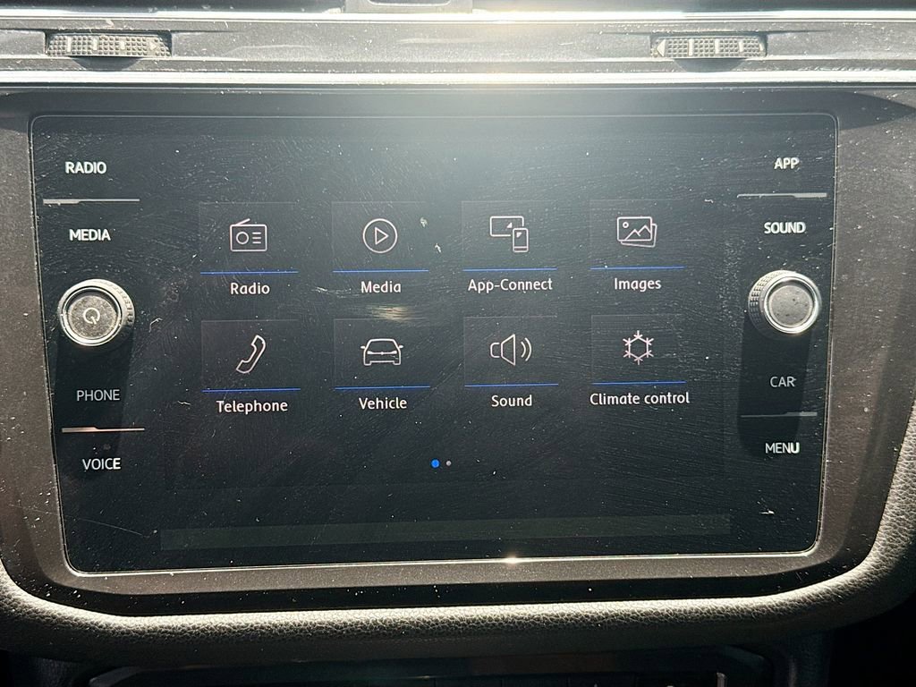 Used 2019 Volkswagen Tiguan SE AWD/4WD image 14