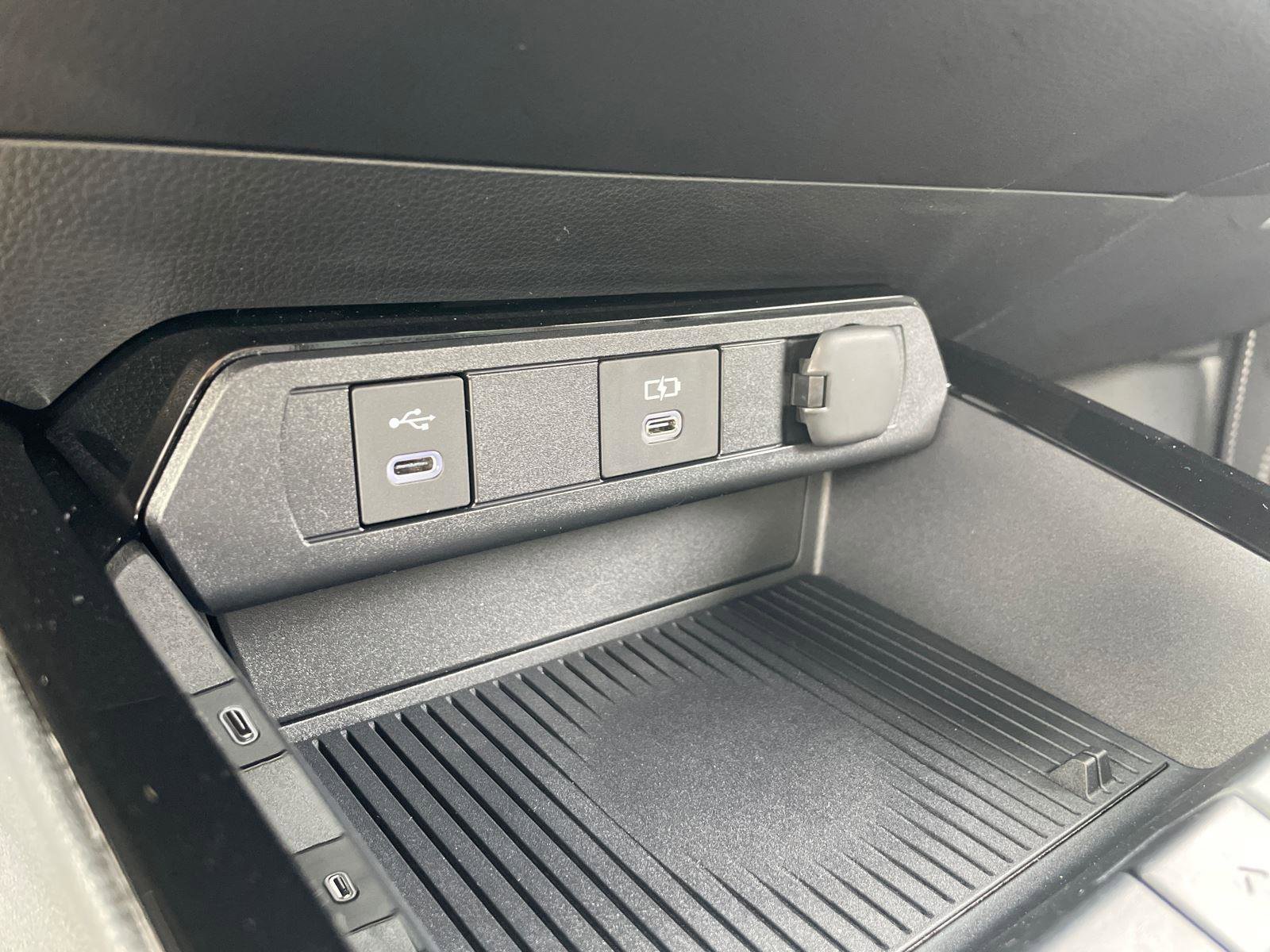 Used 2026 Toyota Prius XSE Premium w/ Limited Premium Package image 26