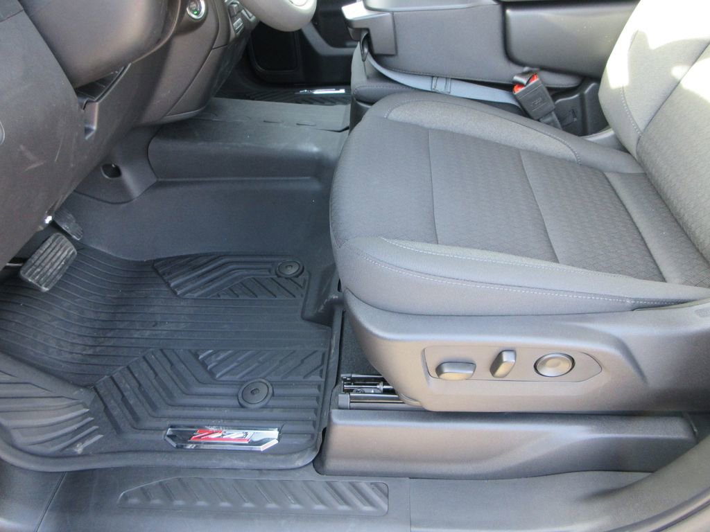 New 2026 Chevrolet Silverado 1500 Custom Trail Boss w/ Turbomax Blackout Package image 24